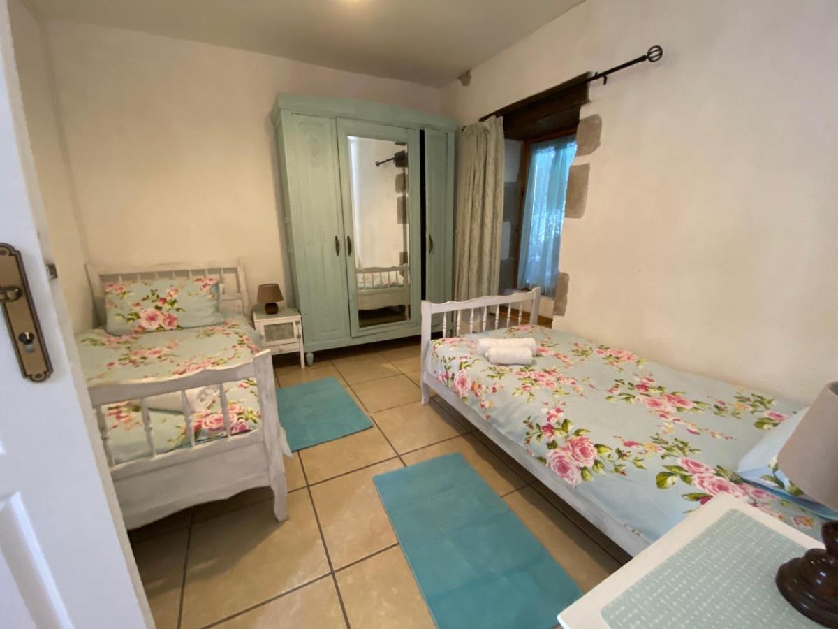 Fonclaire Holidays Mortemart Εξωτερικό φωτογραφία